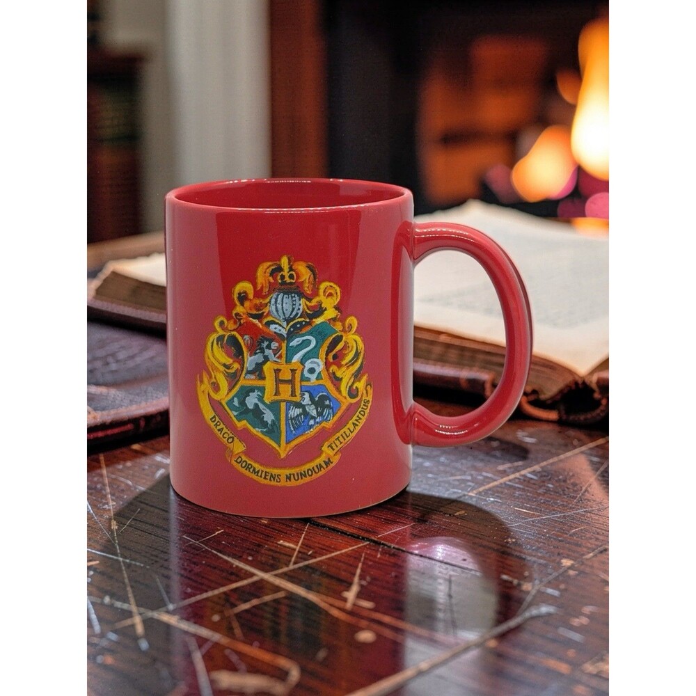 CultureFly Harry Potter Hogwarts Crest Red Ceramic Coffee Mug 12 oz - NEW